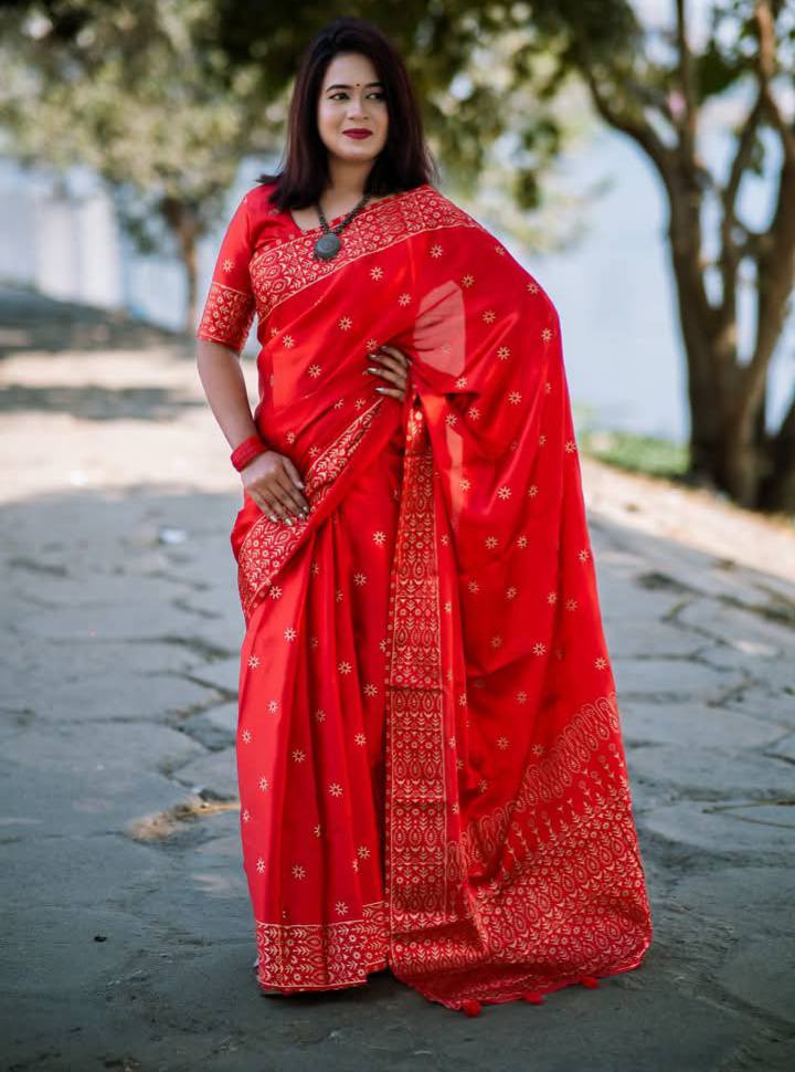 প্রিমিয়াম সিল্ক শাড়ি