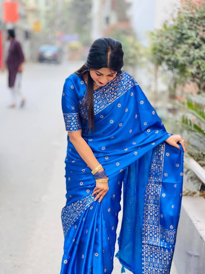 প্রিমিয়াম সিল্ক শাড়ি