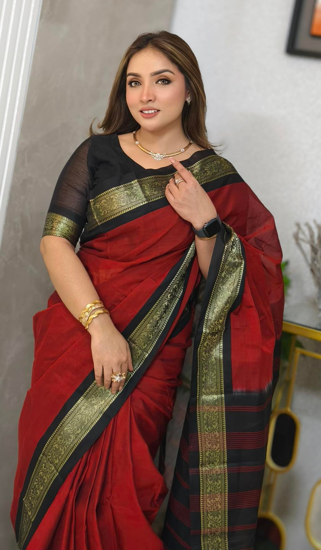 প্রিমিয়াম কটন শাড়ী