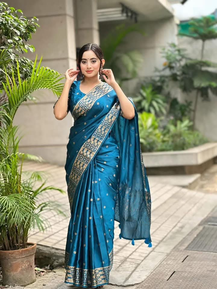 প্রিমিয়াম সিল্ক শাড়ি