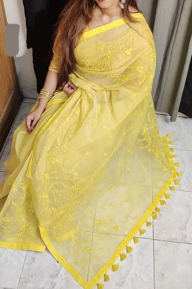 প্রিমিয়াম হাফ সিল্ক শাড়ি