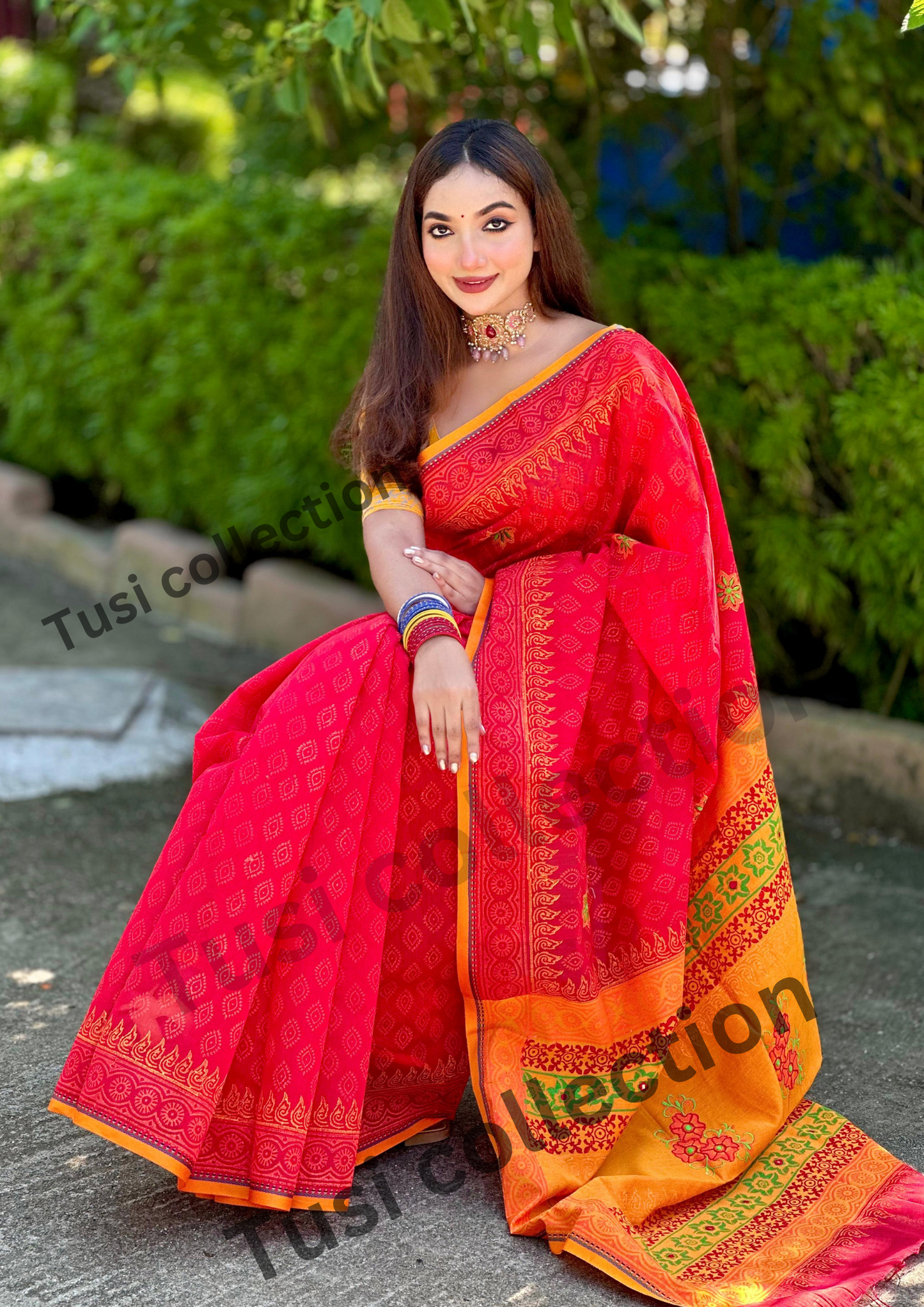 প্রিমিয়াম হাফসিল্ক বুটিক শাড়ি