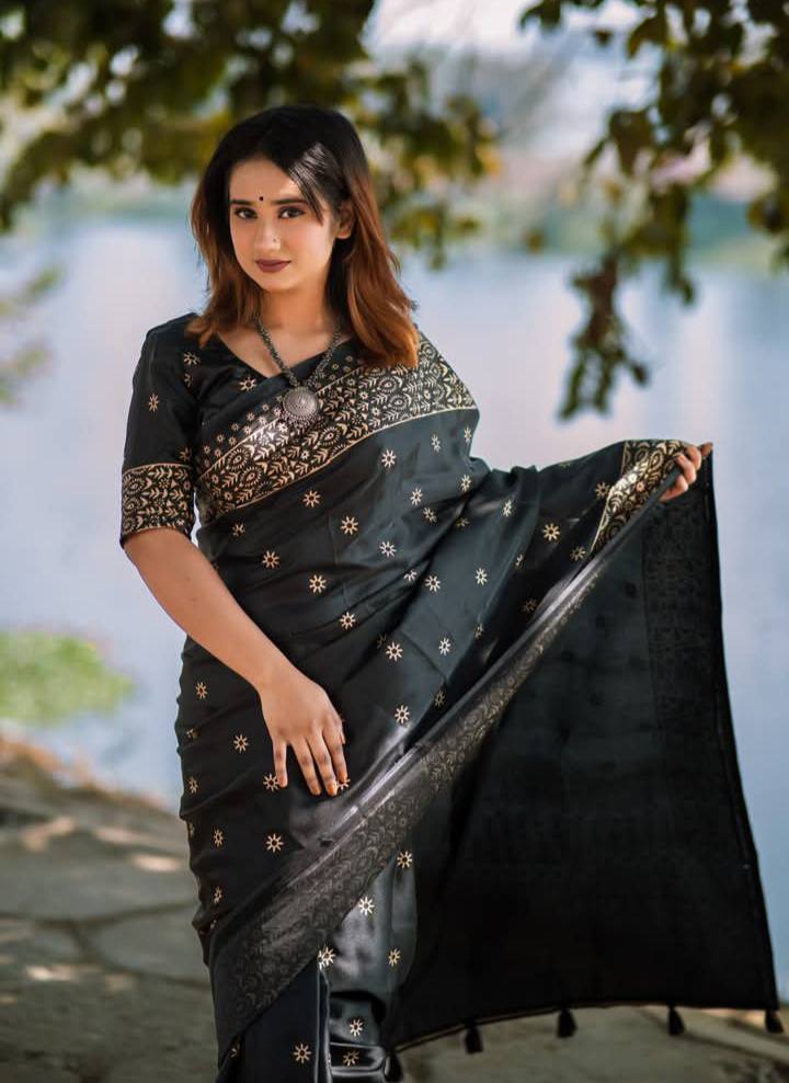 প্রিমিয়াম সিল্ক শাড়ি
