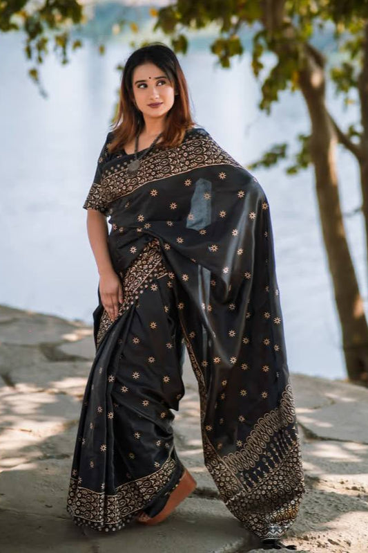 প্রিমিয়াম সিল্ক শাড়ি