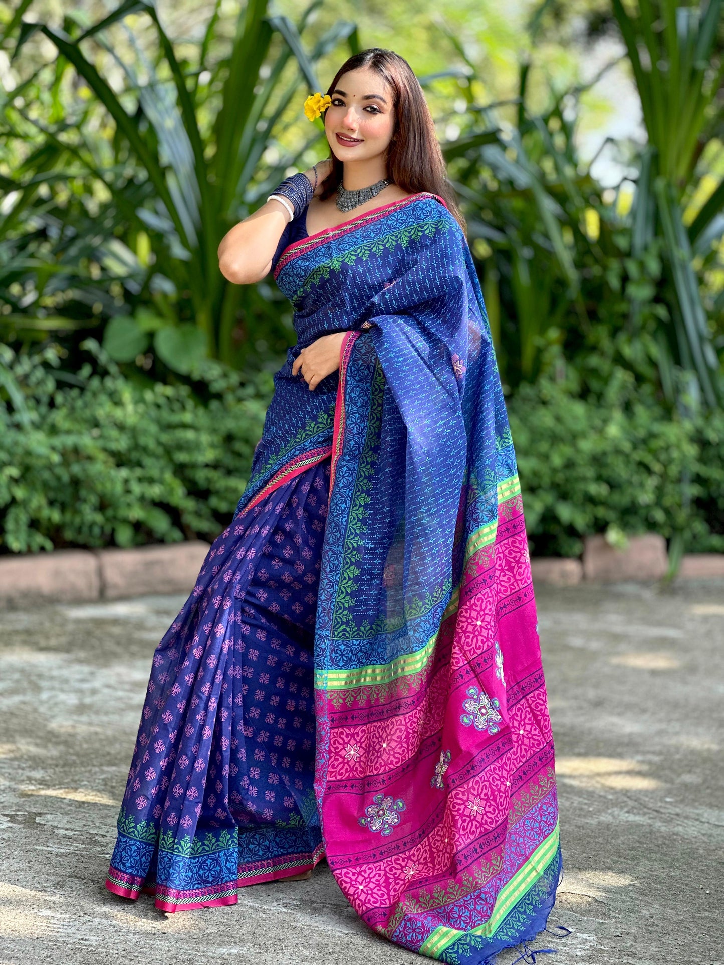প্রিমিয়াম হাফসিল্ক বুটিক শাড়ি