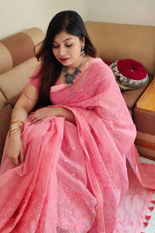 প্রিমিয়াম হাফ সিল্ক শাড়ি
