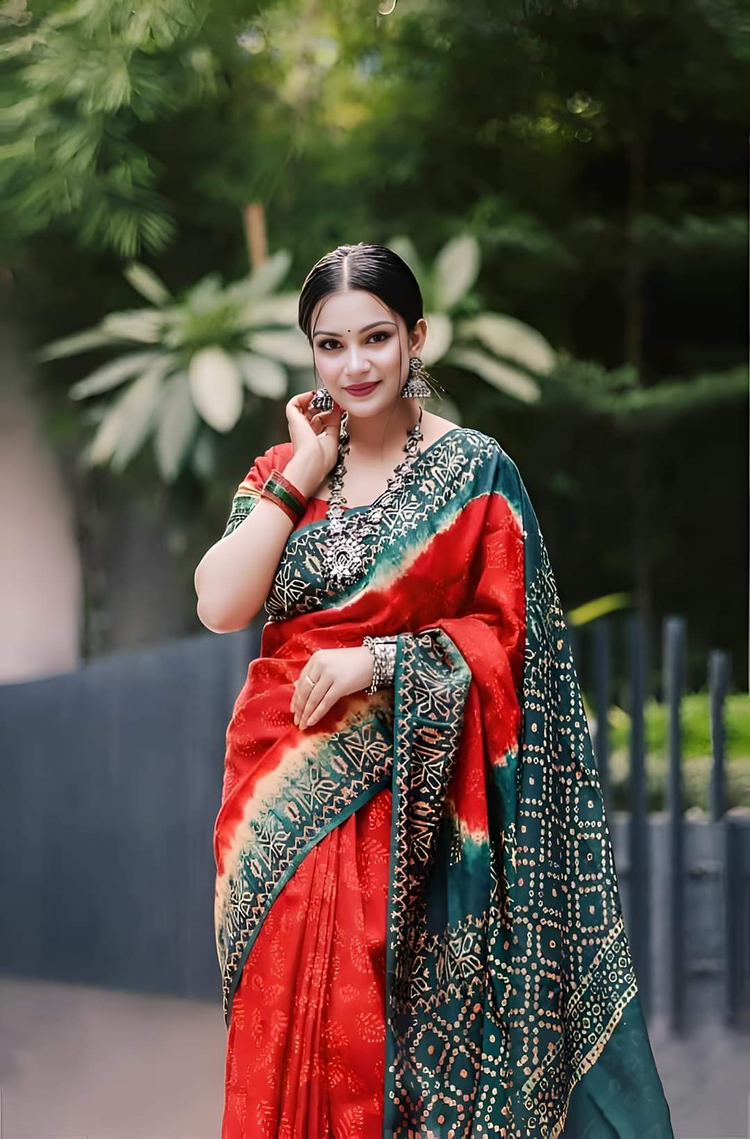 প্রিমিয়াম সিল্ক শাড়ি